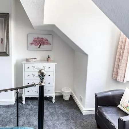 Stunning - Puddleduck - Centre Of