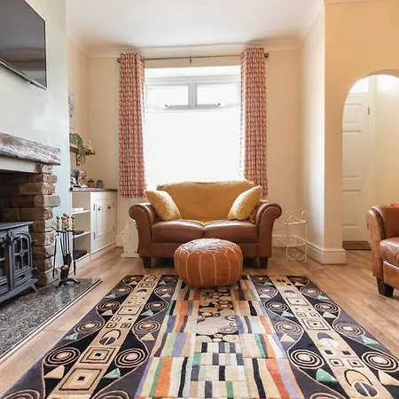 Stunning - Puddleduck - Centre Of *